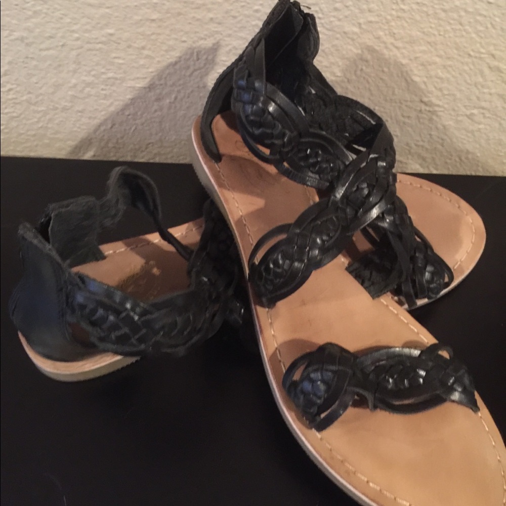 Seychelles Weekenders black leather braided sandal